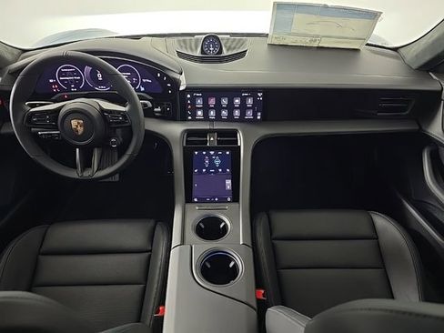 Used 2025 Porsche Taycan GTS image 28