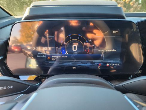 New 2026 Chevrolet Suburban High Country image 32