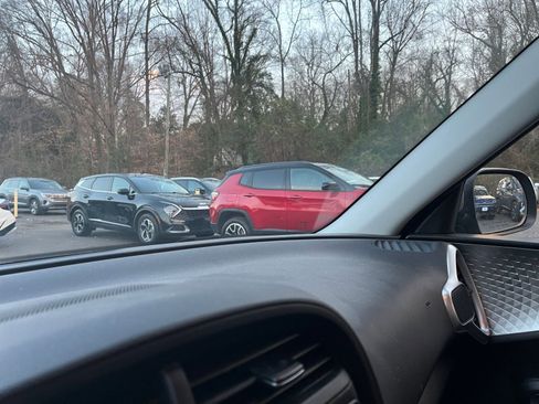 Used 2025 Kia Soul LX w/ LX Technology Package image 33