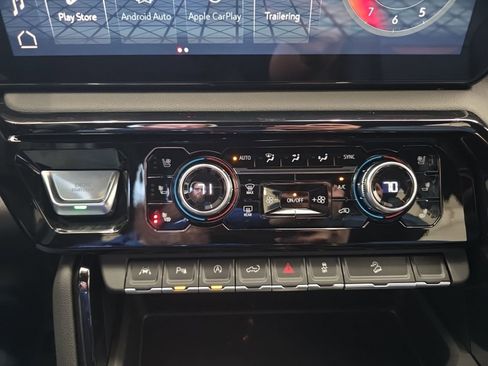 Used 2025 GMC Sierra 1500 AT4 w/ AT4 Premium Package AWD/4WD image 42