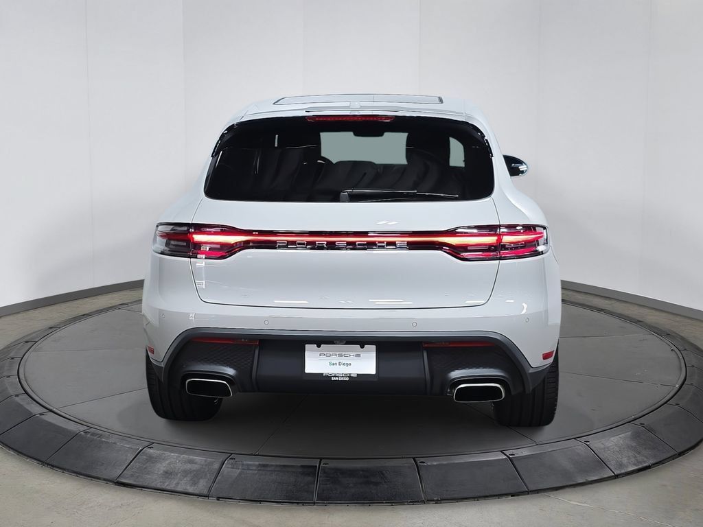 Certified 2026 Porsche Macan AWD/4WD image 6