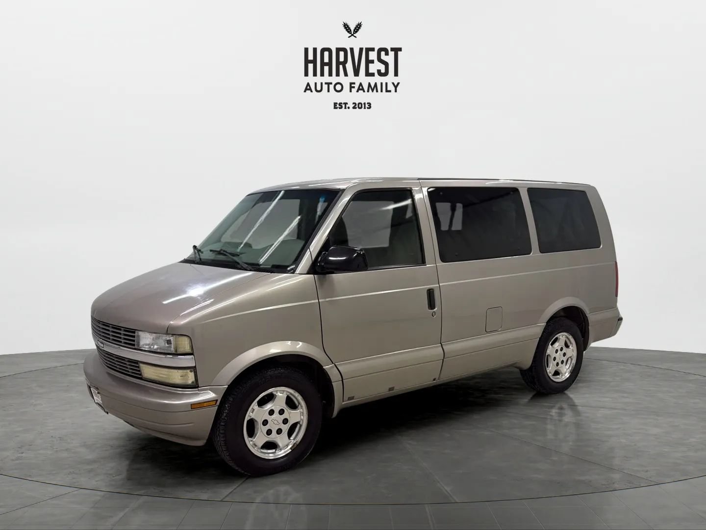 Used 2004 Chevrolet Astro Passenger AWD w/ LS Preferred Equipment Group image 1