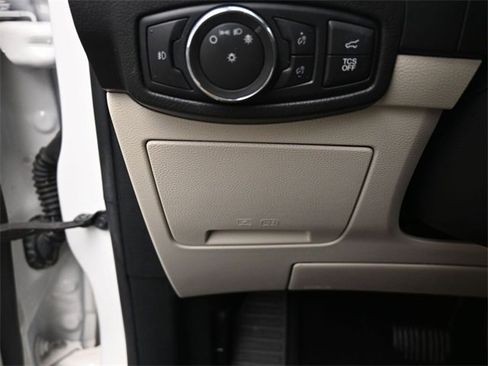 Used 2021 Ford Edge Titanium image 16