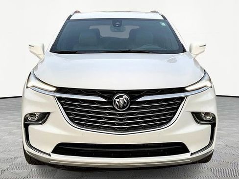 Used 2024 Buick Enclave Premium image 2