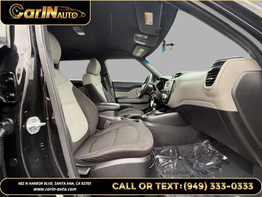 Used 2015 Kia Soul FWD image 12