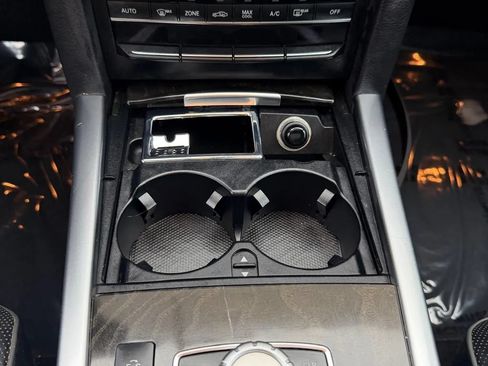 Used 2014 Mercedes-Benz E 550 4MATIC Sedan w/ Premium 1 Package image 37