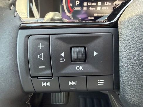 New 2026 Nissan Pathfinder Platinum image 17