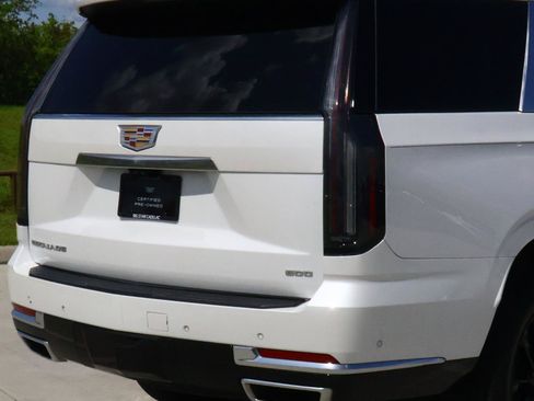 Certified 2025 Cadillac Escalade Premium Luxury w/ LPO, Floor Liner Package RWD image 11