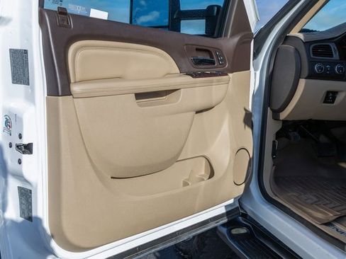 Used 2013 GMC Sierra 3500 Denali image 15