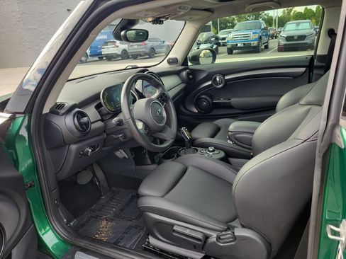 Used 2024 MINI Cooper SE FWD image 15