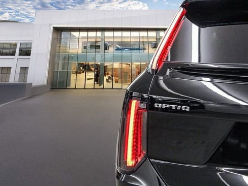 Certified 2025 Cadillac Optiq Luxury 1 image 20