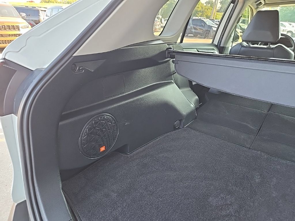 Used 2019 Toyota RAV4 Limited w/ Cold Weather Package AWD/4WD image 94