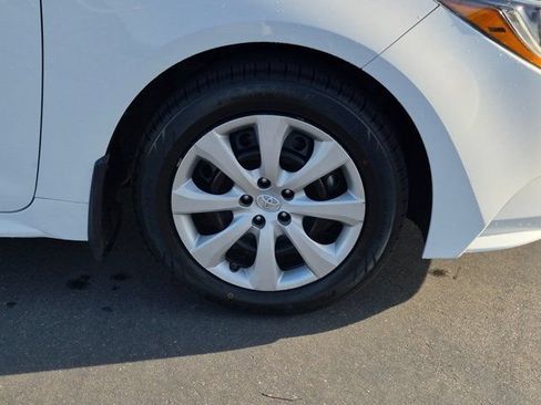 Used 2022 Toyota Corolla LE FWD image 13
