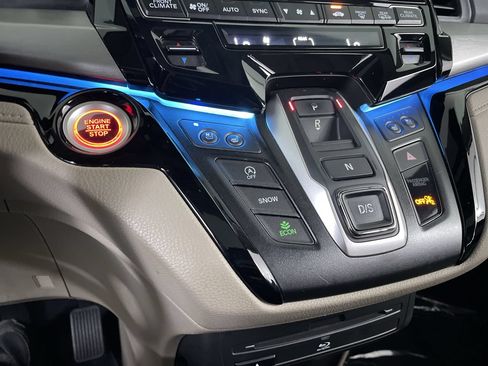 Used 2019 Honda Odyssey Elite image 18
