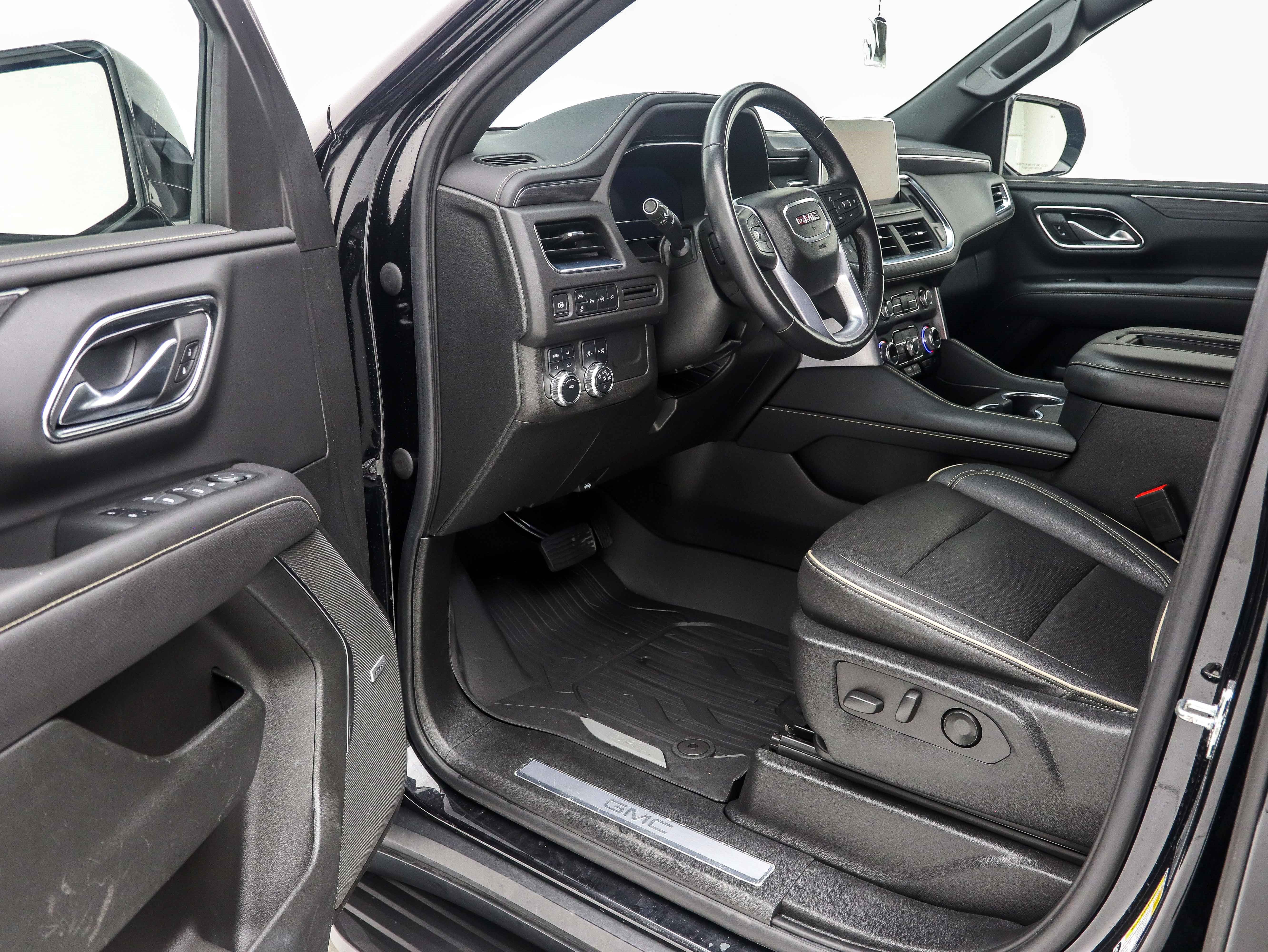 Used 2022 GMC Yukon XL SLT AWD/4WD image 13