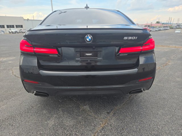 Used 2023 BMW 530i w/ M Sport Package RWD image 7