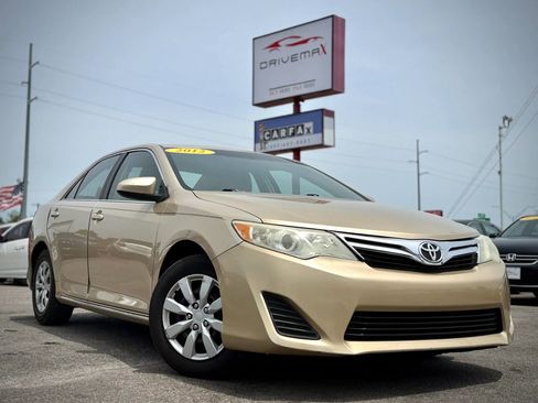Used 2012 Toyota Camry LE FWD image 1