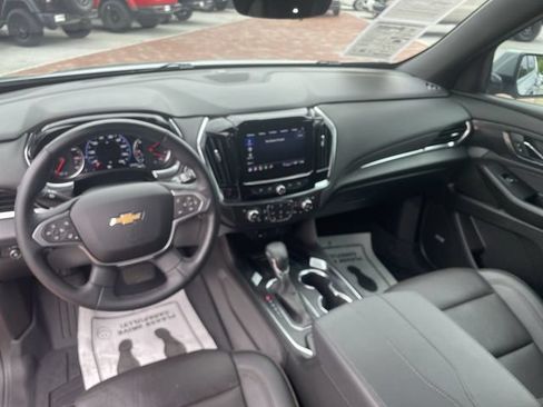 Used 2023 Chevrolet Traverse High Country FWD image 18