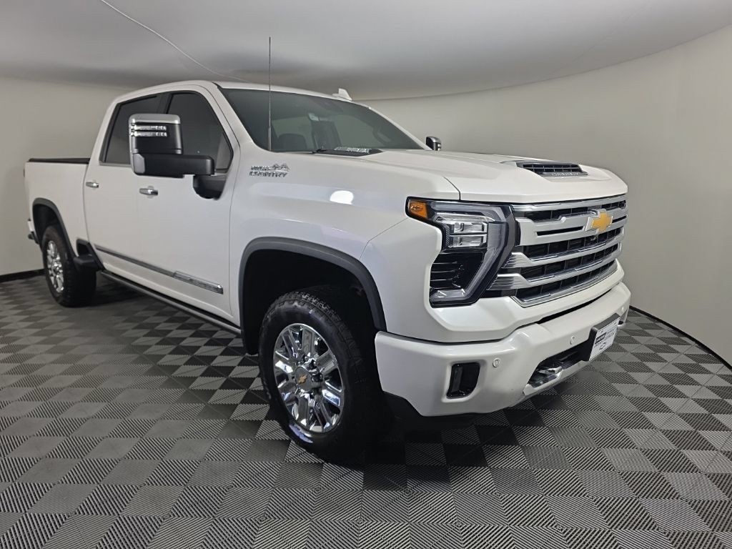 Used 2024 Chevrolet Silverado 2500 High Country w/ High Country Premium Package AWD/4WD image 7