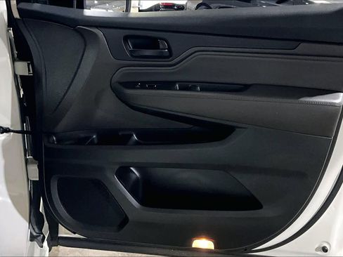 Used 2018 Honda Odyssey Touring image 23