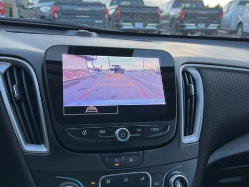 Used 2025 Chevrolet Malibu LT image 46