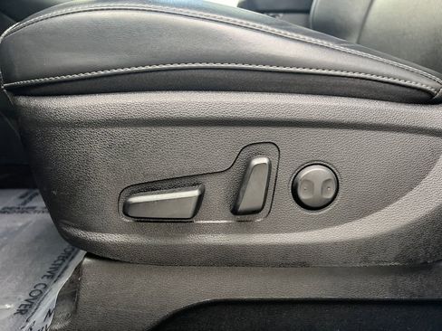 Used 2025 Kia Telluride S FWD image 10