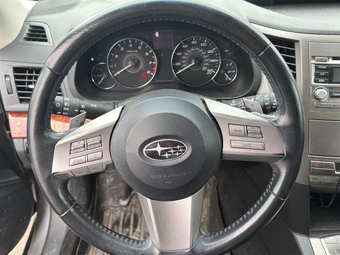 Used 2011 Subaru Outback 3.6R Limited w/ PWR Moonroof Pkg image 5