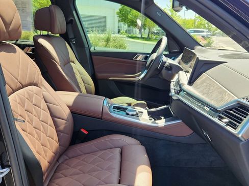 Used 2025 BMW X5 xDrive50e w/ Climate Comfort Package AWD/4WD image 16