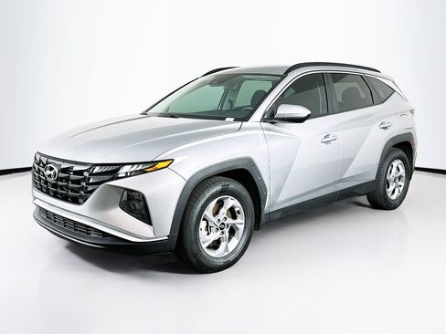 Used 2023 Hyundai Tucson SEL FWD image 3