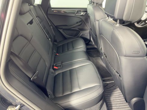 Certified 2025 Porsche Macan image 29
