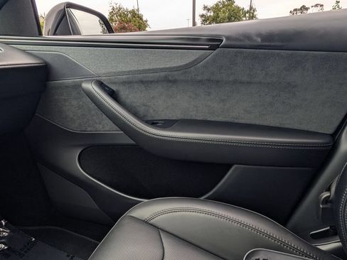 Used 2026 Tesla Model Y 2WD image 24