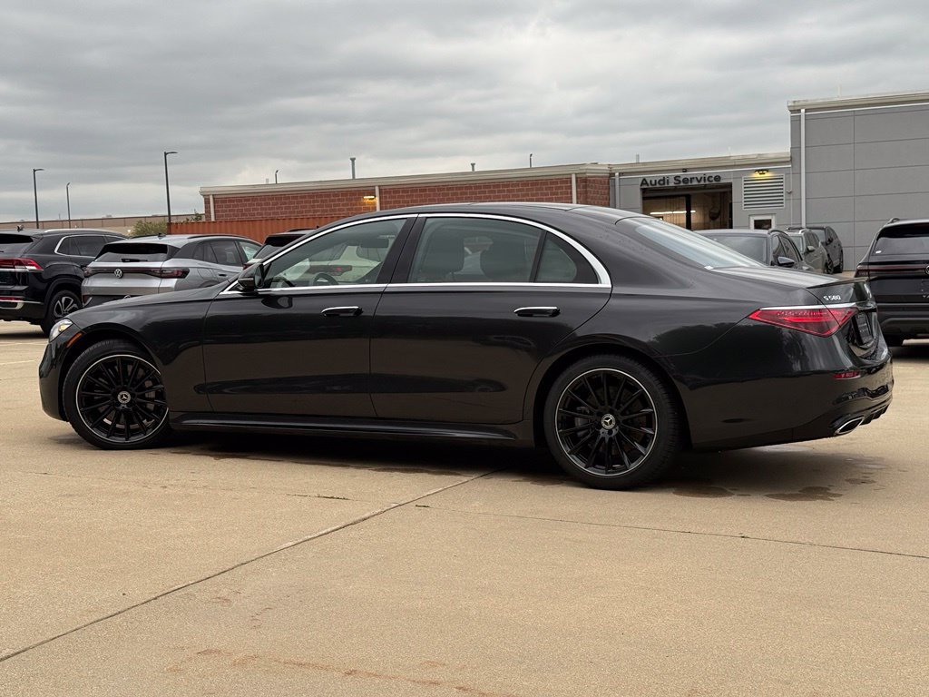 Used 2022 Mercedes-Benz S 580 4MATIC Sedan image 3