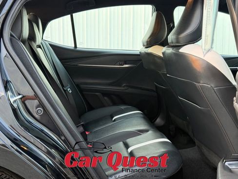 Used 2025 Toyota Camry SE FWD image 15