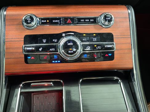 Used 2024 Lincoln Aviator Reserve w/ Elements Package Plus RWD image 17