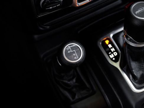 Used 2021 Jeep Gladiator Sport AWD/4WD image 37