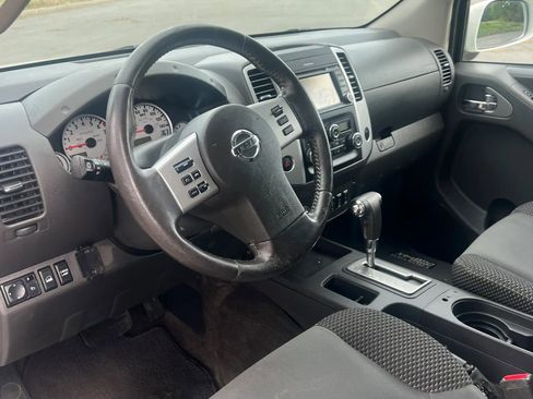 Used 2016 Nissan Frontier PRO-4X image 13