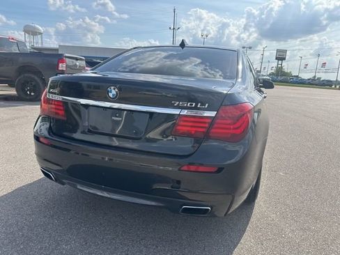 Used 2014 BMW 750Li xDrive image 19