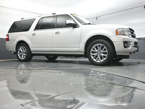 Used 2016 Ford Expedition EL Limited w/ Equipment Group 301A RWD image 32