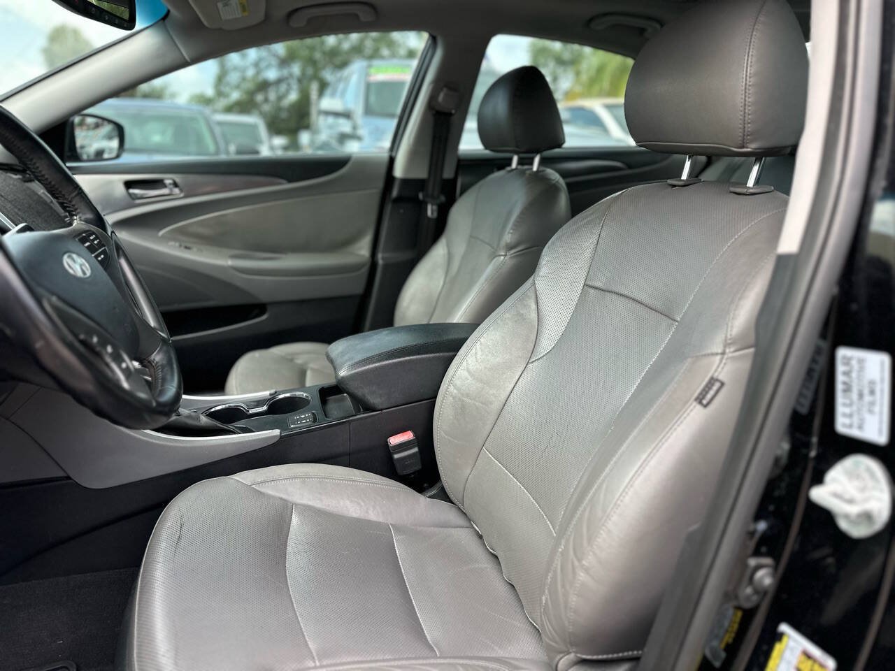 Used 2014 Hyundai Sonata Limited w/ Panoramic Sunroof Package 02 FWD image 12