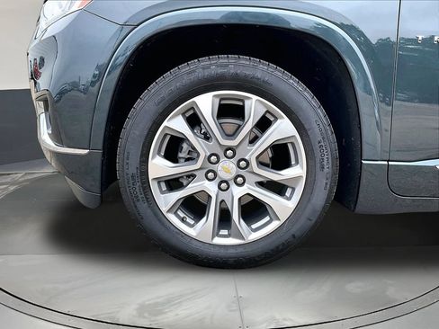 Used 2021 Chevrolet Traverse Premier AWD/4WD image 36