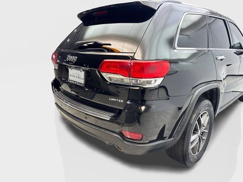 Used 2017 Jeep Grand Cherokee Limited w/ Luxury Group II RWD image 18