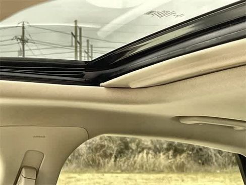 Used 2017 Ford Fusion Platinum image 32