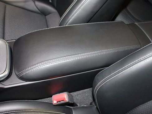 Used 2021 Porsche 911 Turbo image 36