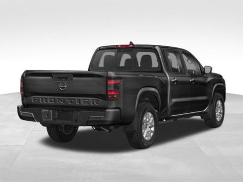 Used 2023 Nissan Frontier SV w/ SV Convenience Package RWD image 2