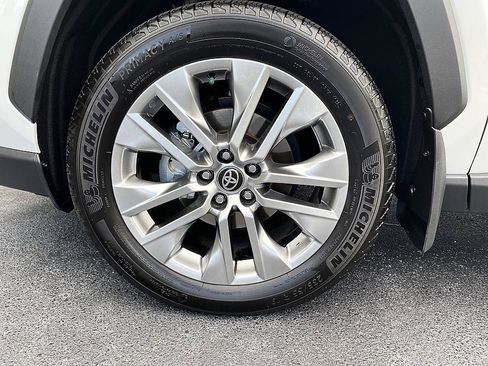 Certified 2025 Toyota RAV4 Limited FWD image 28