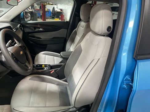 Used 2025 Chevrolet TrailBlazer LT AWD/4WD image 11