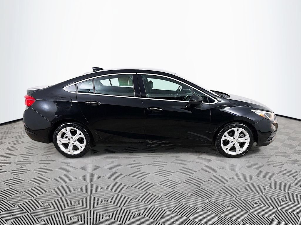 Used 2017 Chevrolet Cruze Premier FWD image 1