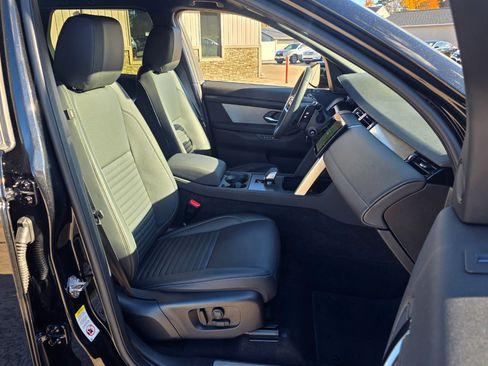 Used 2024 Land Rover Discovery Sport Dynamic SE image 25