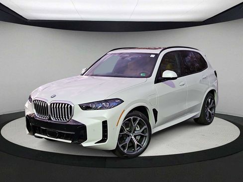 New 2026 BMW X5 xDrive50e w/ M Sport Package image 1