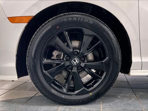 Used 2023 Honda Odyssey Sport image 7